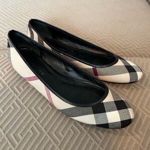 Burberry Ballerina Flats Size 9M